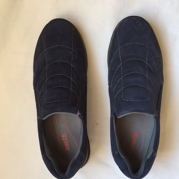 Earth Navy Suede Leather Slip On Loafer - Picture 1 of 7